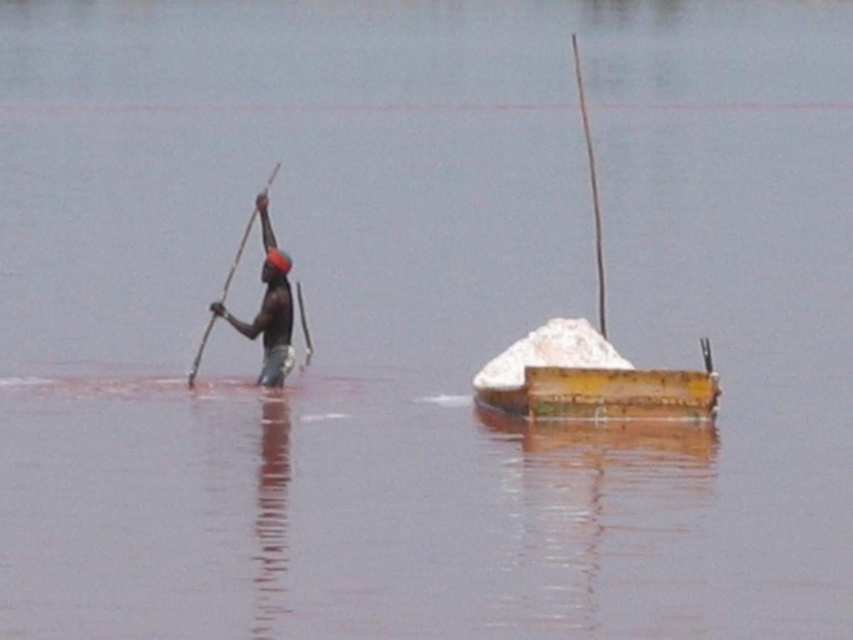 A La Ficelle Du Lac Rose Niaga Bagian luar foto